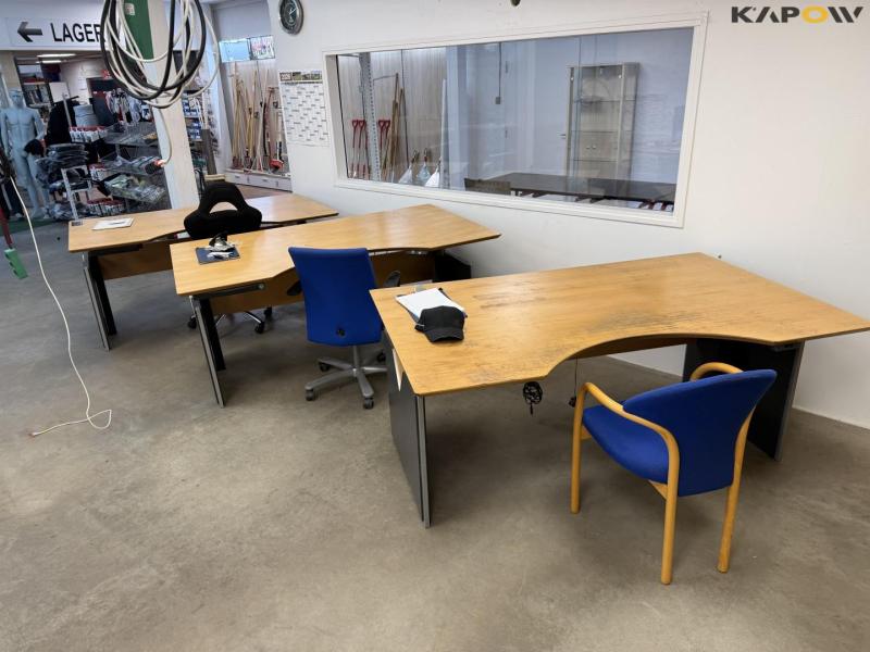 Kontorborde med stole 3