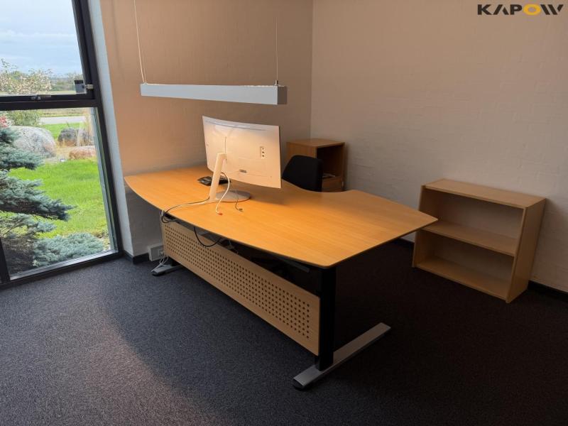 Kontormøbler 13