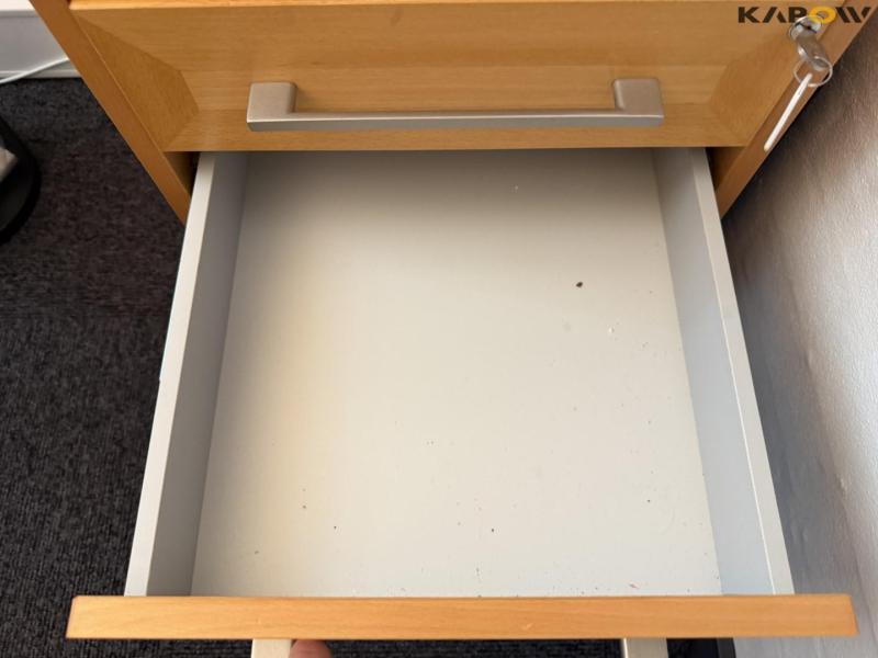 Kontormøbler 20