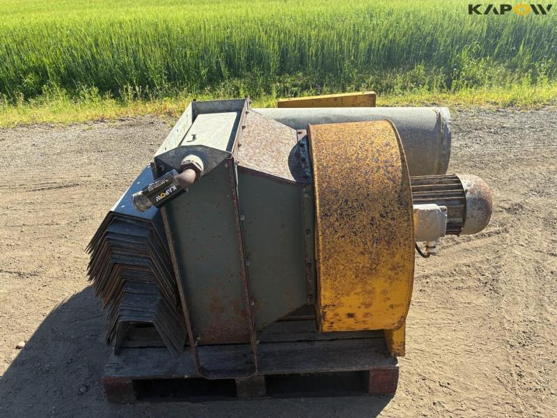 Kornblæser med kailofaire og kanaler 6