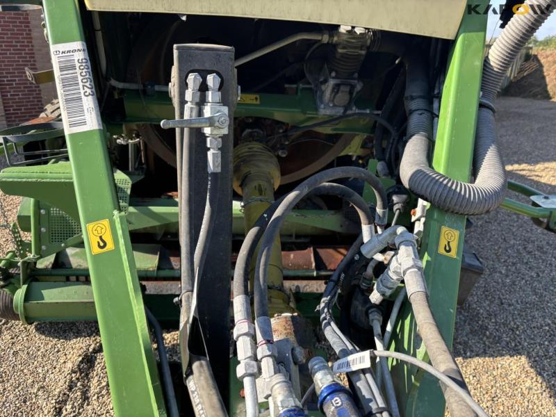 Krone Big Pack 1290 bigballepresser 18