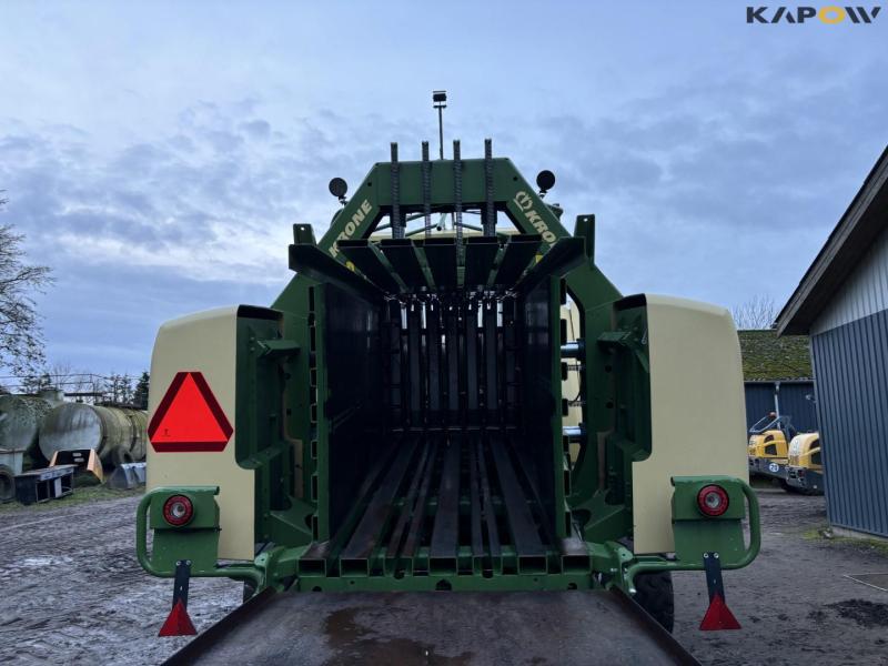 Krone Big Pack 4X4 presser med ballevogn 30