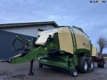 Krone Big Pack 4X4 presser med ballevogn