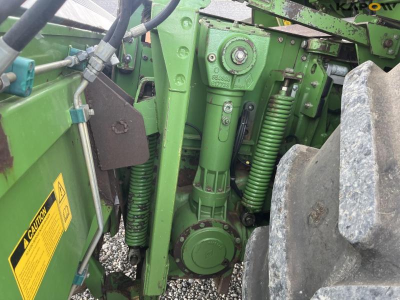 Krone Big X finsnitter med pickup og 12 række majsbord 12