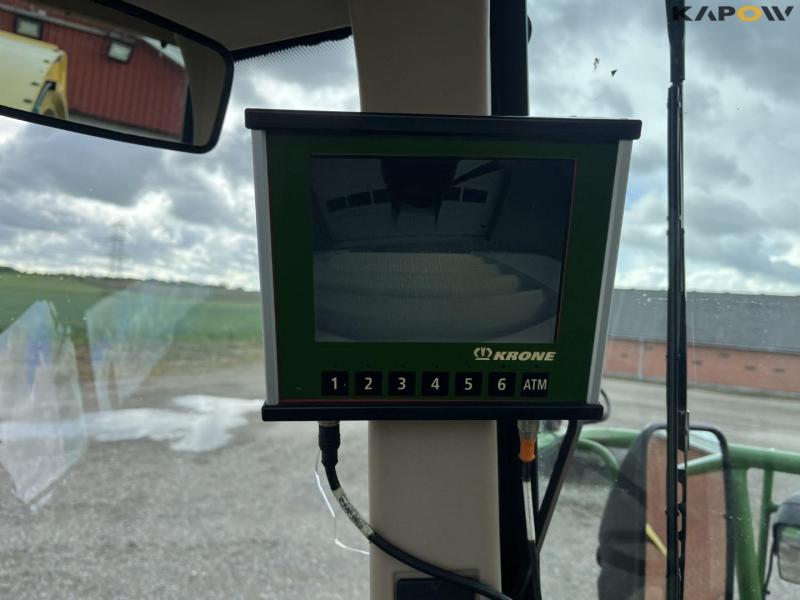 Krone Big X finsnitter med pickup og 12 række majsbord 49