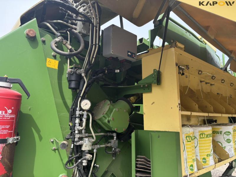 Krone BigPack 890 XC presser 82