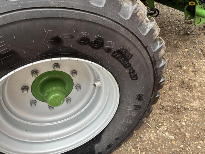 Krone Comprima CF155 XC Plus rundballepresser 23