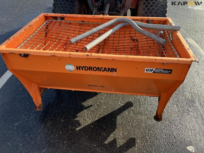 Kubota B2410 kompakt traktor med kost og saltudlægger 18