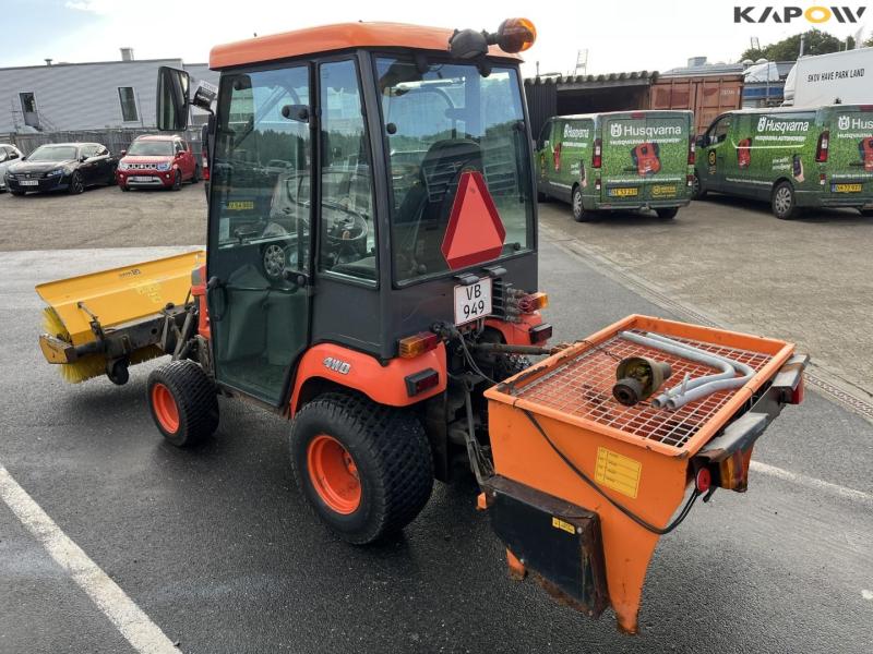 Kubota BX 2350 kompakt traktor med kost og saltudlægger 7