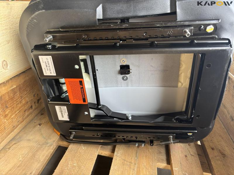 Kubota sæder med armlæn 2 stk - Nye 27