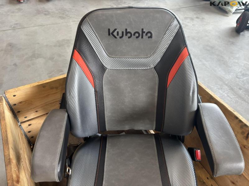 Kubota sæder med armlæn 2 stk - Nye 23