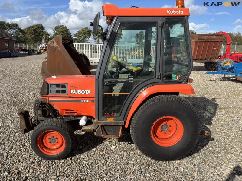Kubota ST-30 C kompakttraktor 8