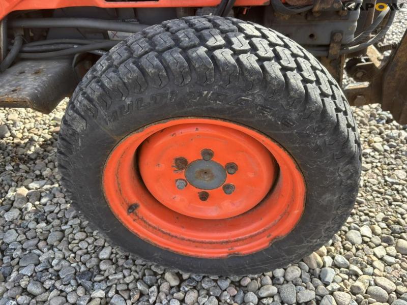 Kubota ST-30 C kompakttraktor 16