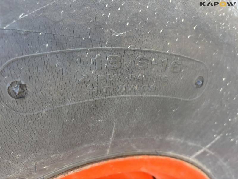 Kubota ST-30 C kompakttraktor 26