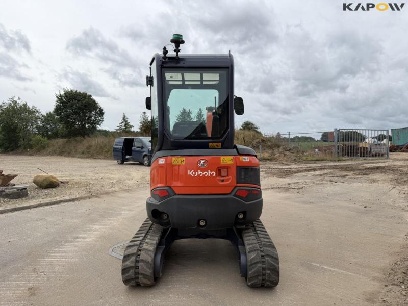 Kubota U27-4 minigravemaskine med planerskovl 6