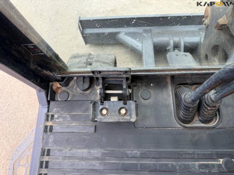 Kubota U27-4 minigravemaskine med planerskovl 36