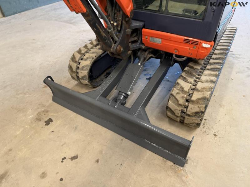 Kubota U27-4 minigraver 17