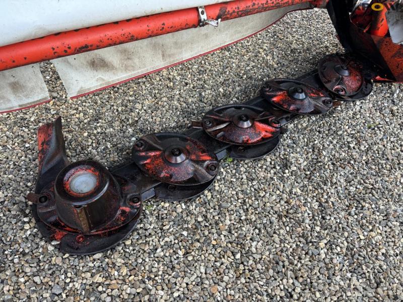 Kuhn GMD55 skårlægger 17