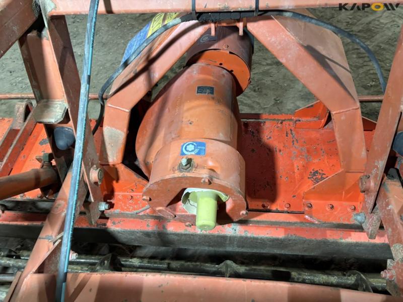 Kuhn HR3002D rotorharve 24