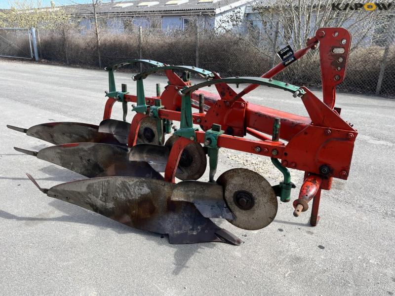 Kverneland 3 furet plov 3