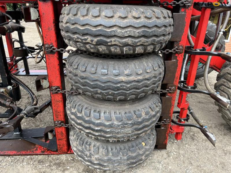 Kverneland Accord + Einböck frøsåmaskine + snegl 14