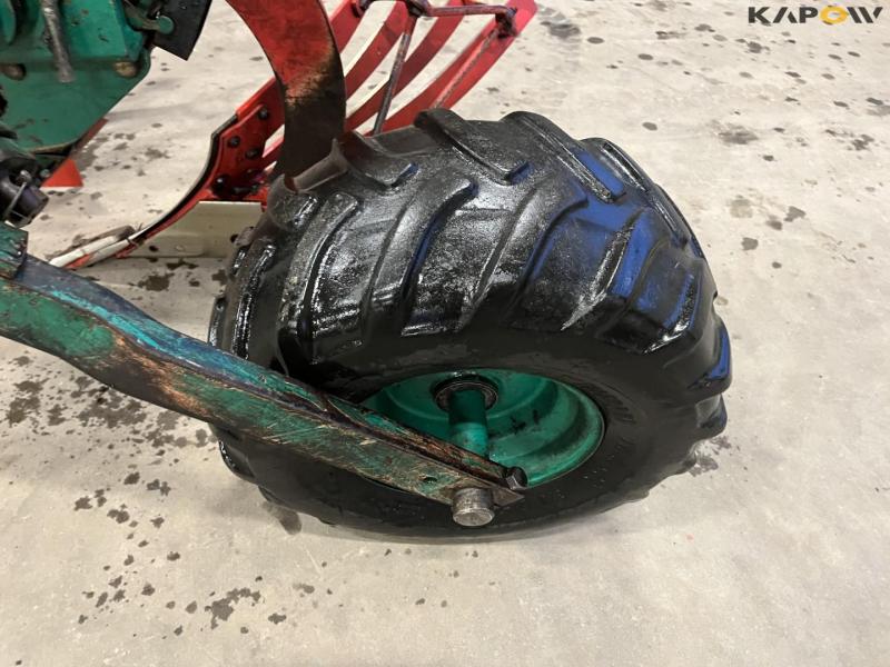 Kverneland EG100 6 furet vendeplov med jordpakker 8