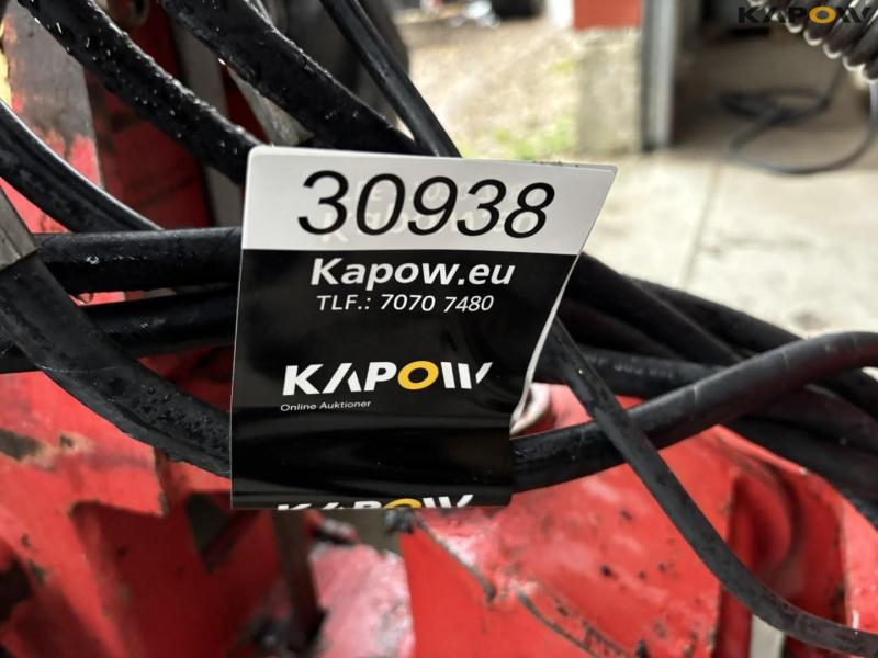 Kverneland PG100 8 furet plov 65