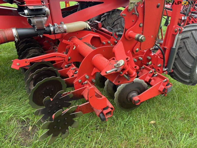 Kverneland U-Drill 4000 plus med HE-VA grubber 32
