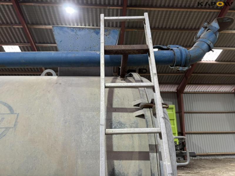 Låsbyvognen 6000 liter 32