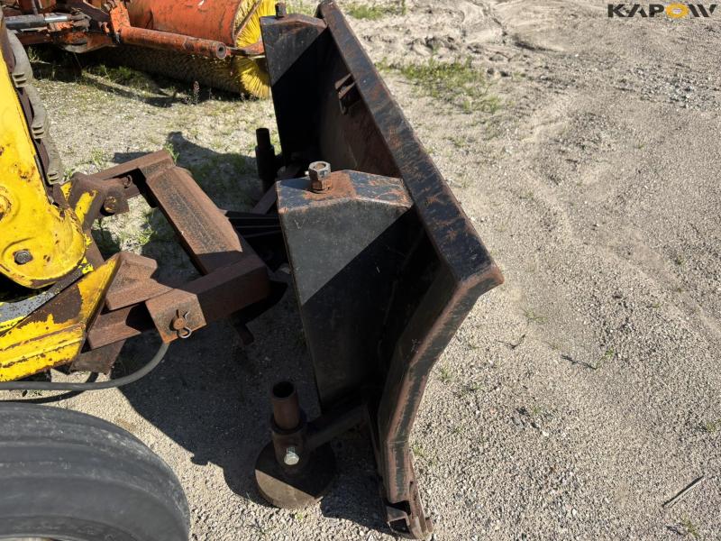 Leyland 154 med sneskraber 13