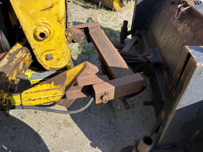 Leyland 154 med sneskraber 17