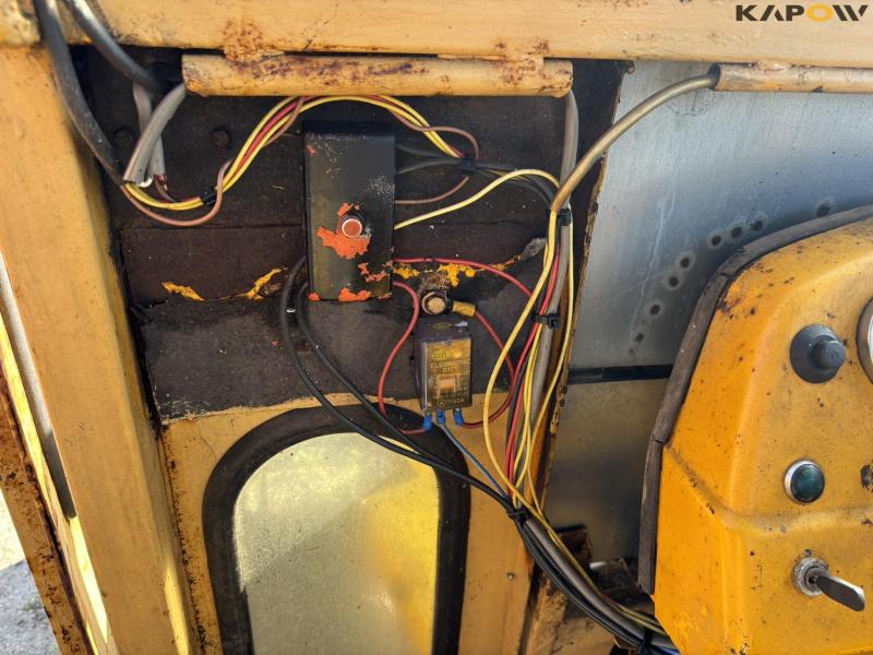 Leyland 154 med sneskraber 77