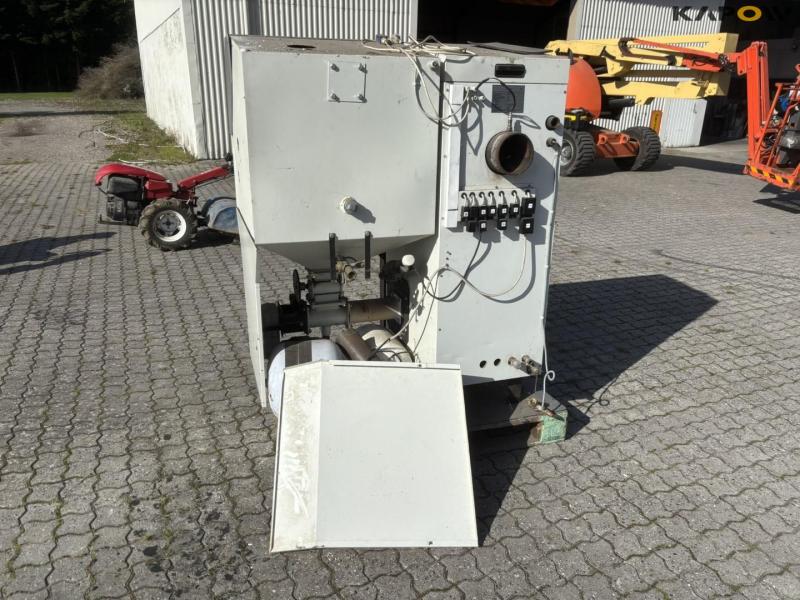 Liagro Benekov R15 træpillefyr 4