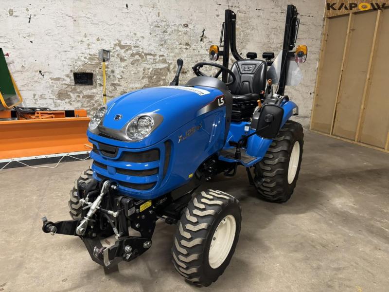 LS XJ25 hst traktor 4WD 1