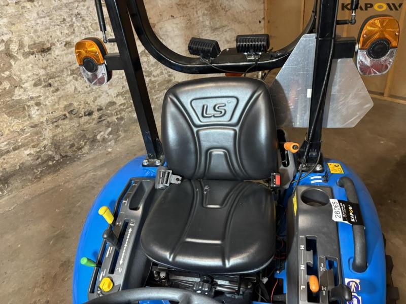 LS XJ25 hst traktor 4WD 46