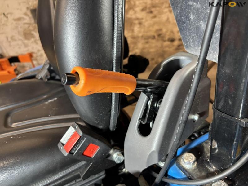 LS XJ25 hst traktor 4WD 47