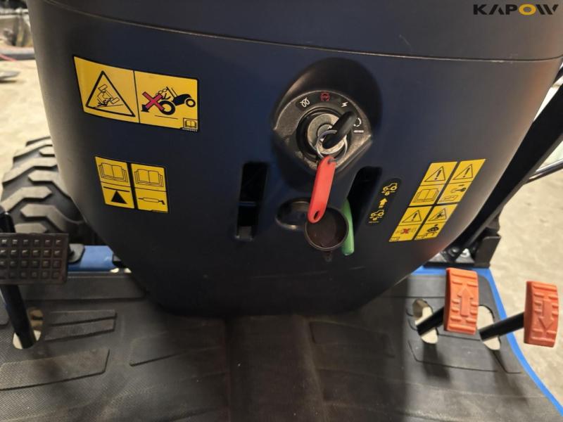 LS XJ25 hst traktor 4WD 52