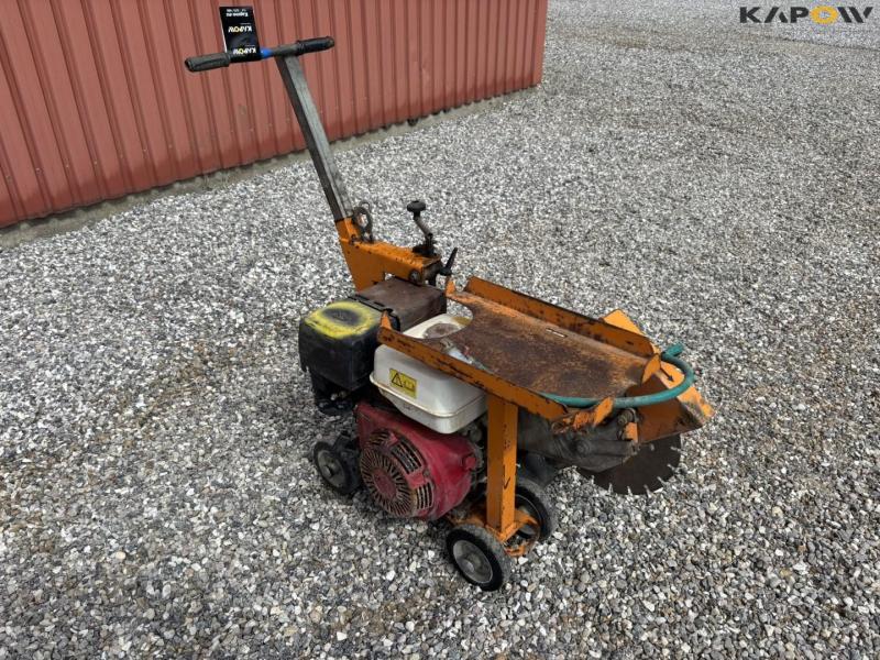 LWM F14 asfaltskærer 3