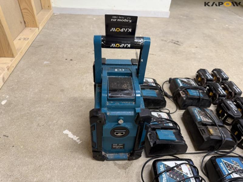 Makita radio, batterier og lader 12