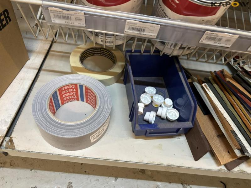 Maling og hjælpematerialer 57