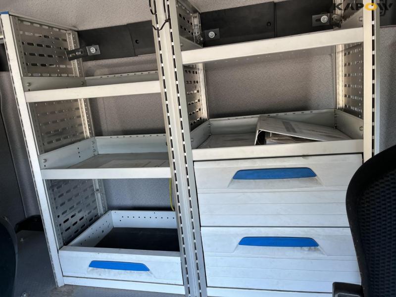 Man TGL 12.180 lastbil med Versalift VT-145-f lift 61