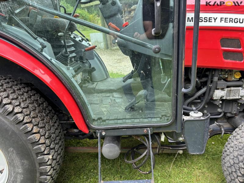 Massey Fergoson 1735 4 WD traktor 29