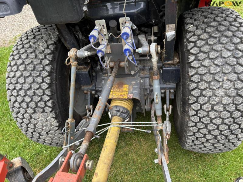 Massey Fergoson 1735 4 WD traktor 34