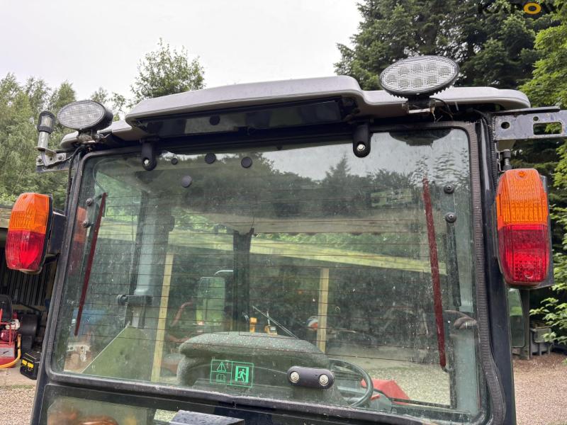 Massey Fergoson 1735 4 WD traktor 44