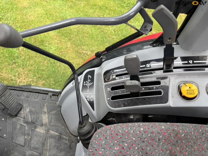 Massey Fergoson 1735 4 WD traktor 61