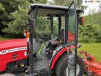 Massey Fergoson 1735 4 WD traktor 55