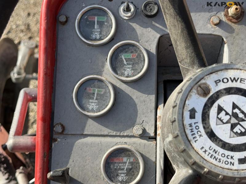 Massey Ferguson 1080 traktor 25