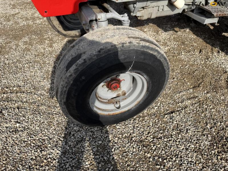 Massey Ferguson 1080 traktor 55