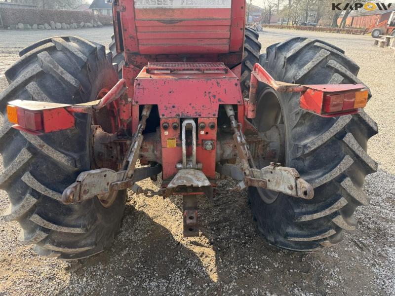 Massey Ferguson 1250 traktor 23