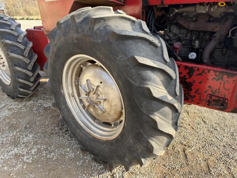 Massey Ferguson 1250 traktor 54